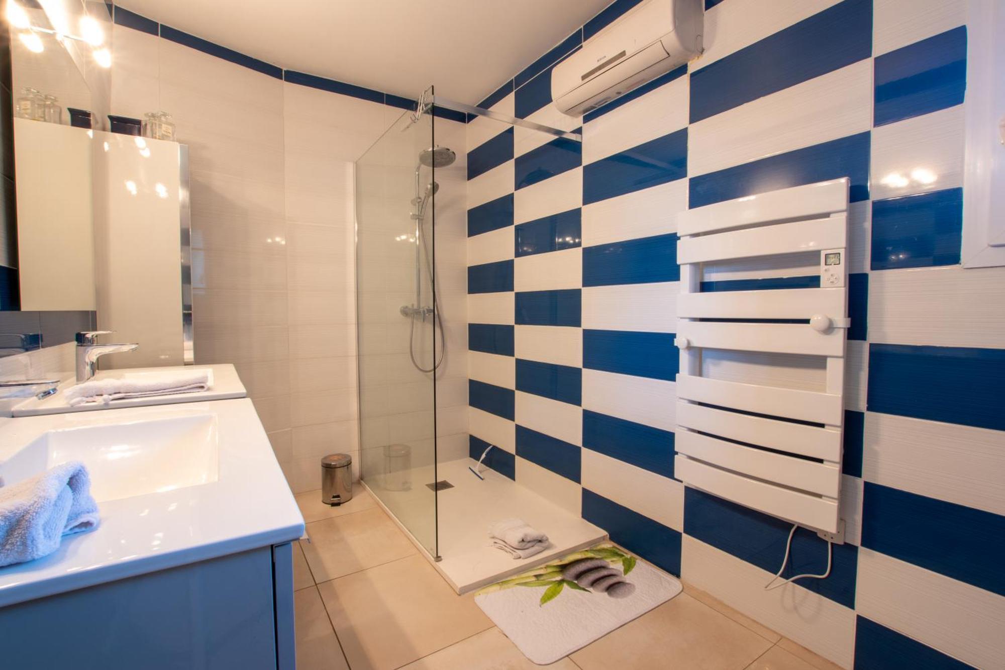 Ibis - Villa Avec Piscine, Jardin Et Parking Arles Exterior photo
